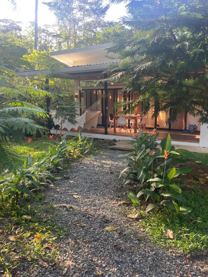 Caribbean Irie - Charming, Luxurious Bungalow In Nature With Ac & Fiber Optic Wifi Puerto Viejo de Talamanca Buitenkant foto